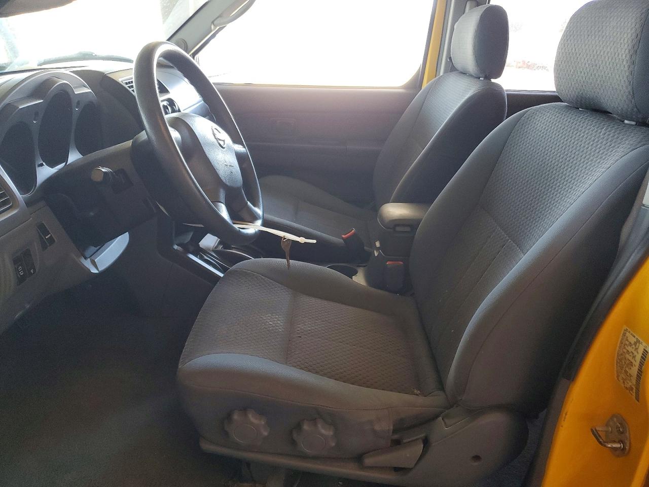 2003 Nissan Xterra Xe-v6 Yellow vin: 5N1ED28Y33C695718