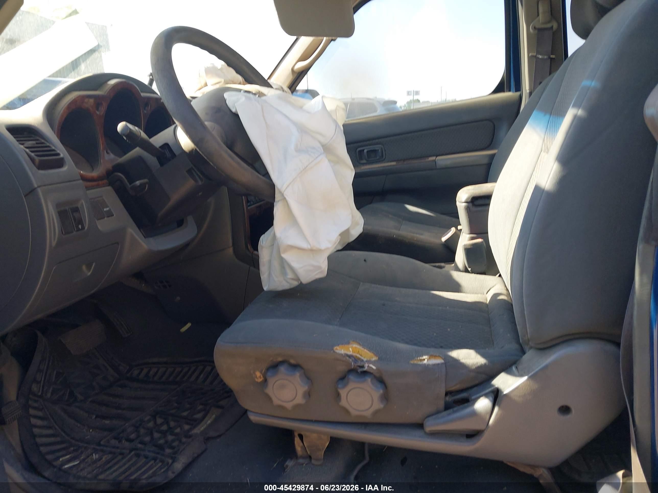2004 Nissan Xterra Xe Navy vin: 5N1ED28Y34C608109