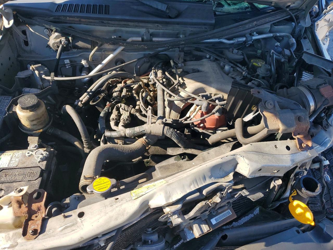 2004 Nissan Xterra Xe Серебряный vin: 5N1ED28Y34C626190