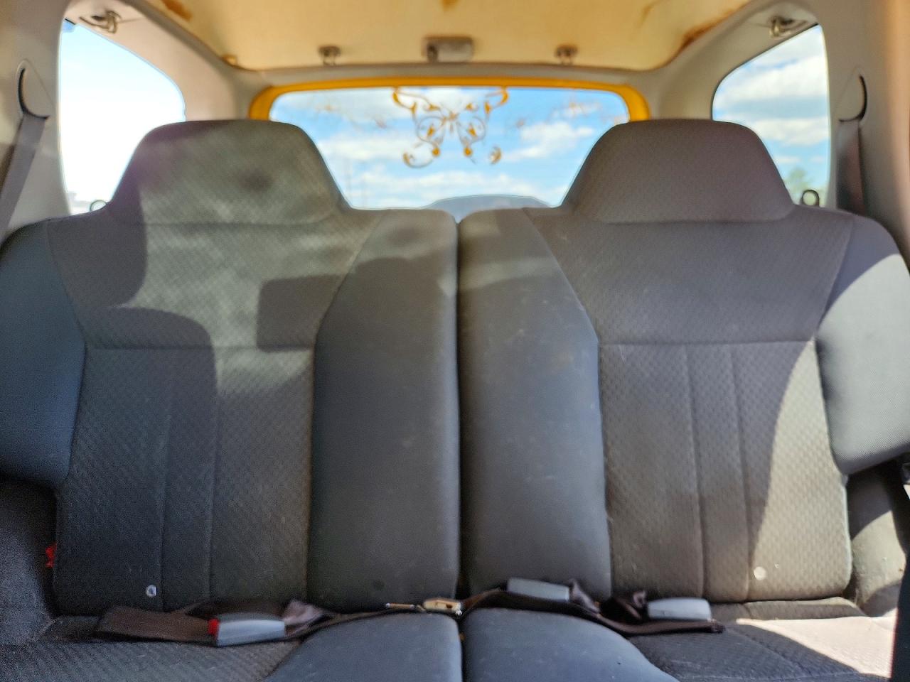 2004 Nissan Xterra Xe Yellow vin: 5N1ED28Y34C645502
