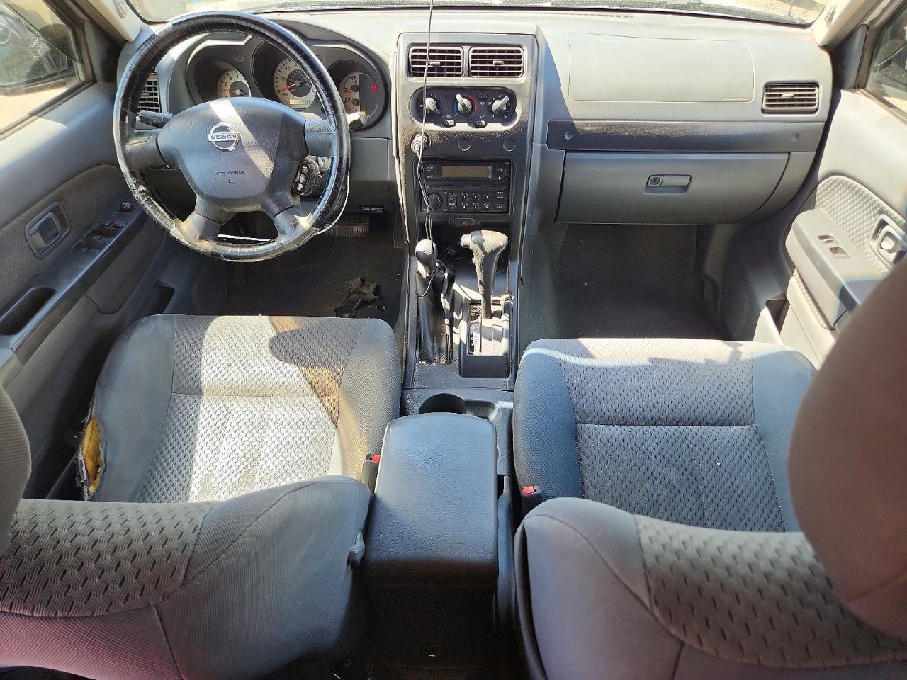 2004 Nissan Xterra Xe Silver vin: 5N1ED28Y34C675521