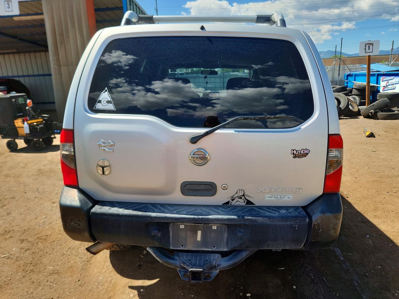 2004 Nissan Xterra Xe Silver vin: 5N1ED28Y34C675521
