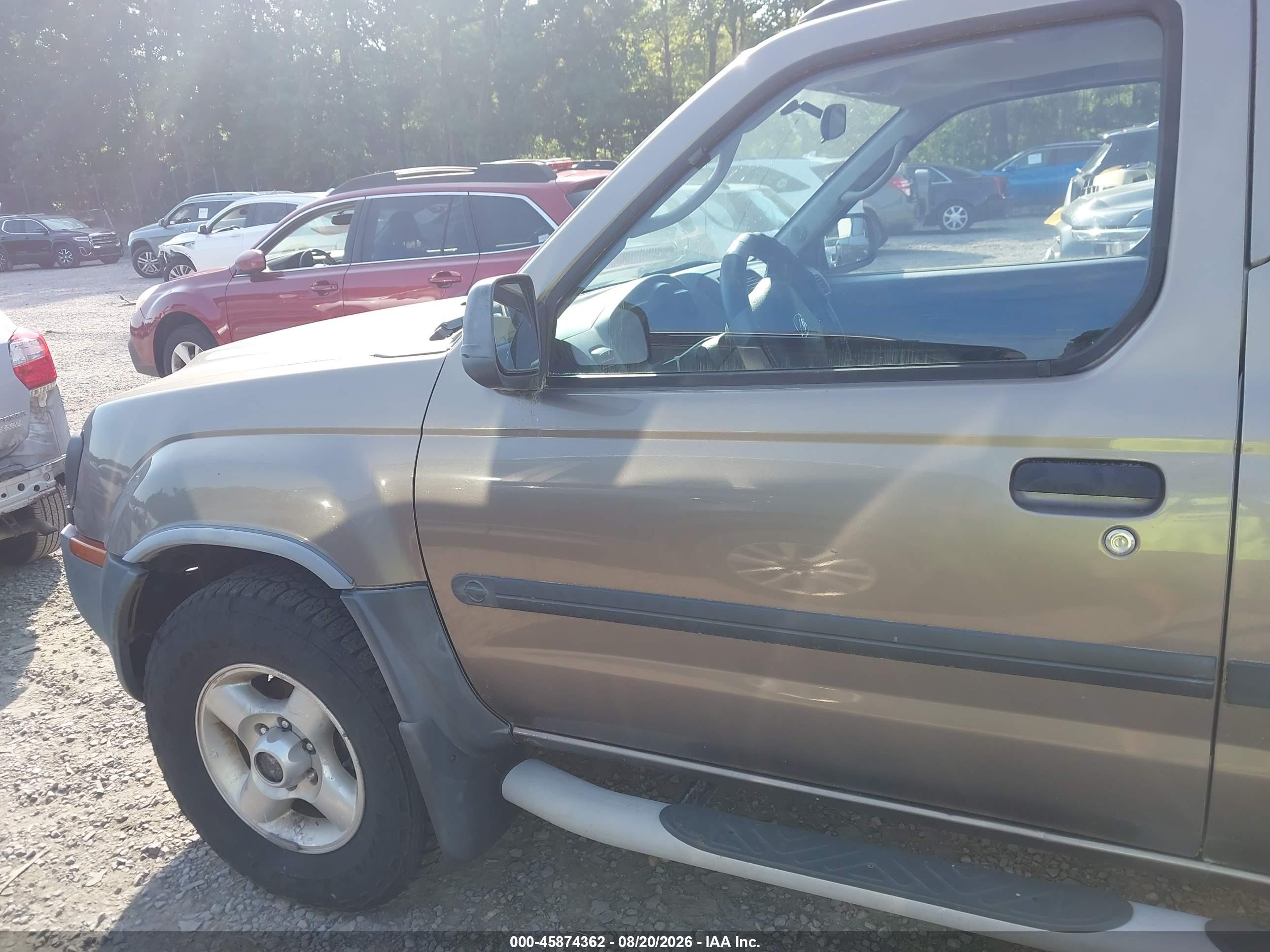 2003 Nissan Xterra Xe Silver vin: 5N1ED28Y43C699390