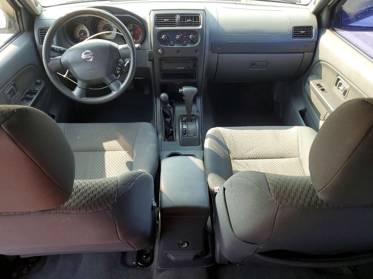 2004 Nissan Xterra Xe White vin: 5N1ED28Y44C625565