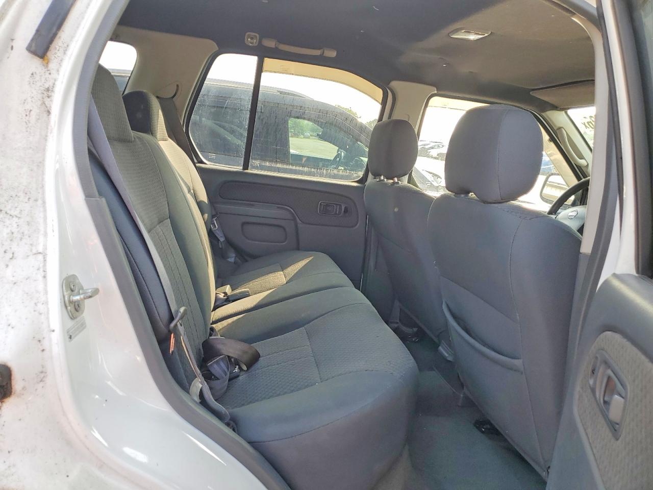2004 Nissan Xterra Xe White vin: 5N1ED28Y44C625565