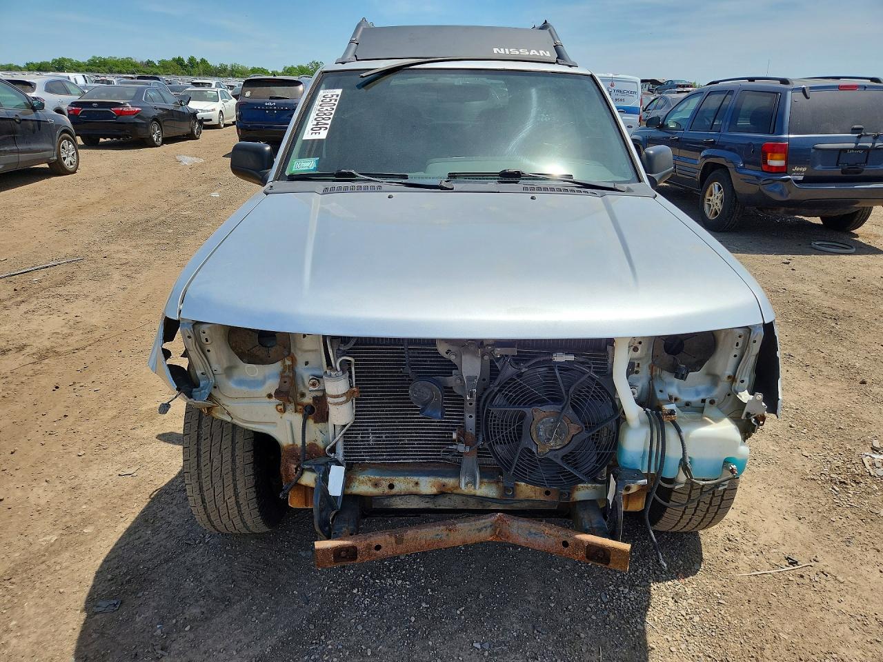 2000 Nissan Xterra Xe-v6 Silver vin: 5N1ED28Y4YC540442