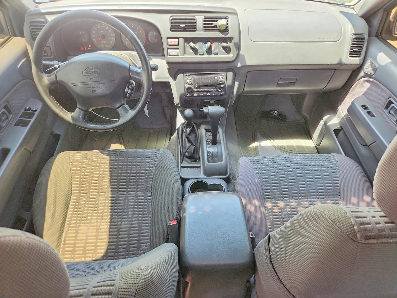 2000 Nissan Xterra Xe-v6 Silver vin: 5N1ED28Y4YC540442