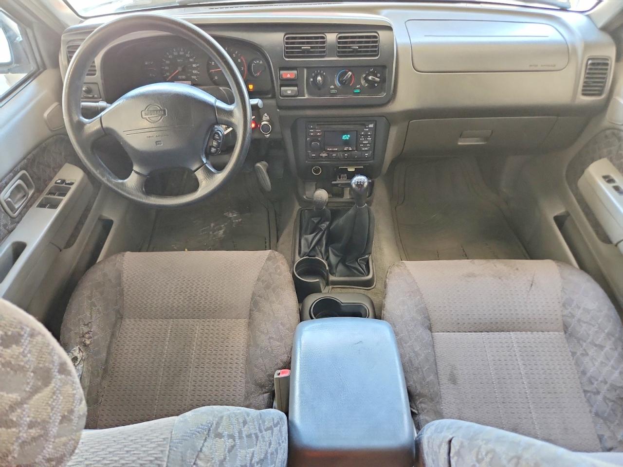 2000 Nissan Xterra Xe-v6 Silver vin: 5N1ED28Y5YC548503