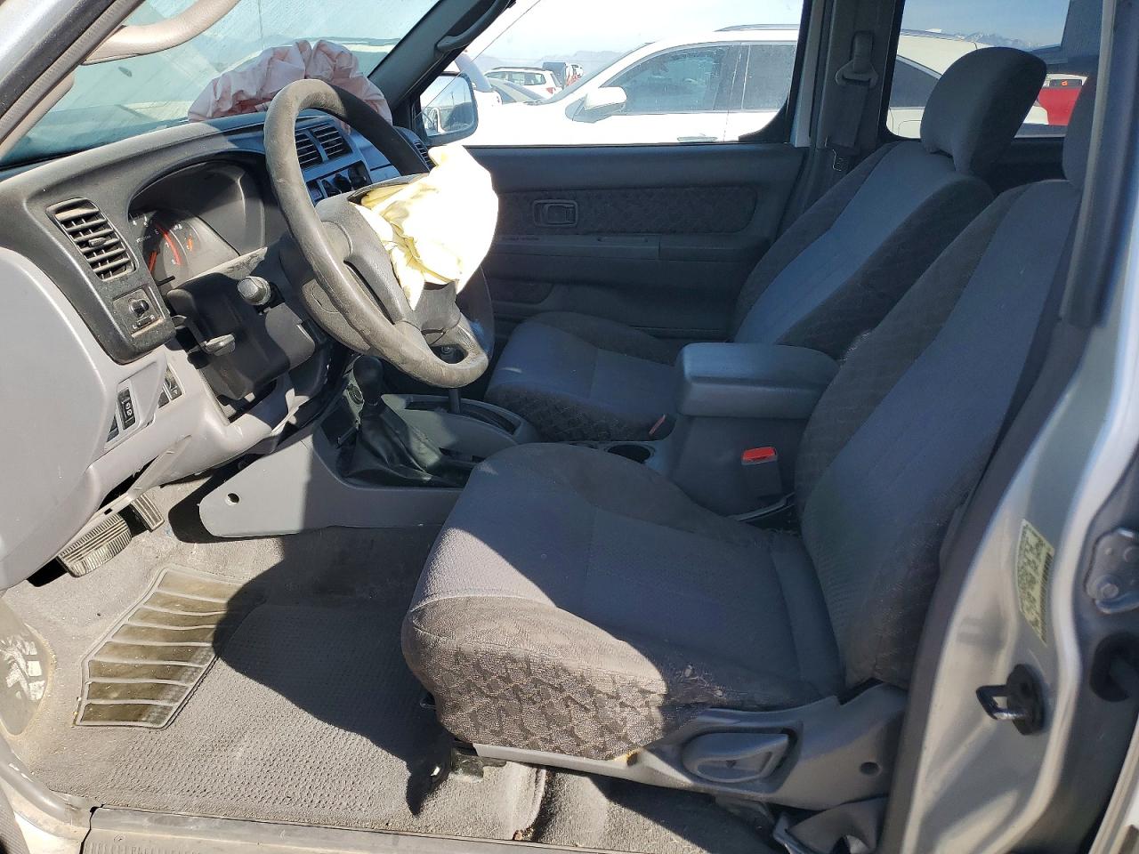 2000 Nissan Xterra Xe-v6 Серебряный vin: 5N1ED28Y5YC601989