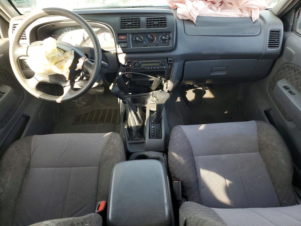 2000 Nissan Xterra Xe-v6 Серебряный vin: 5N1ED28Y5YC601989