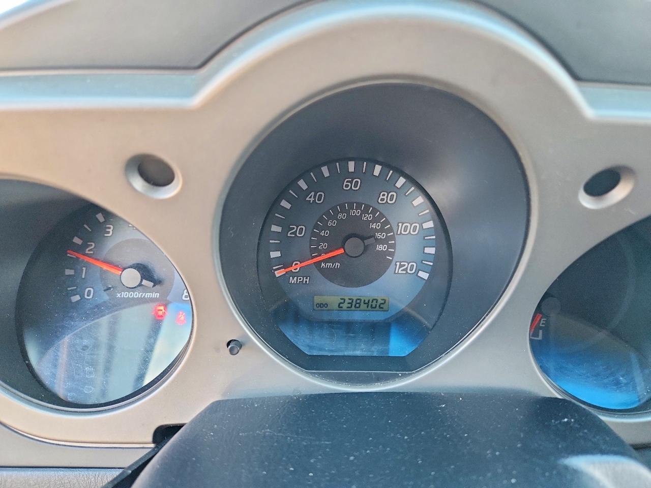 2002 Nissan Xterra Xe-v6 Зеленый vin: 5N1ED28Y72C578285