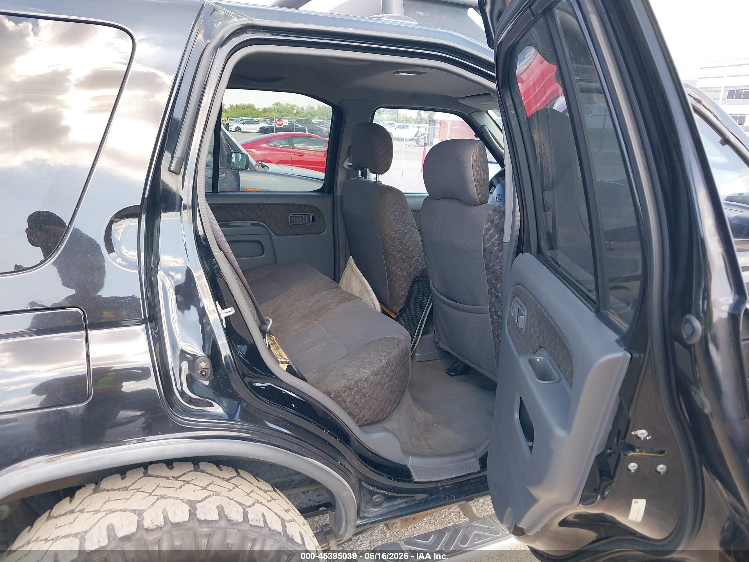2001 Nissan Xterra Xe Black vin: 5N1ED28Y81C582196