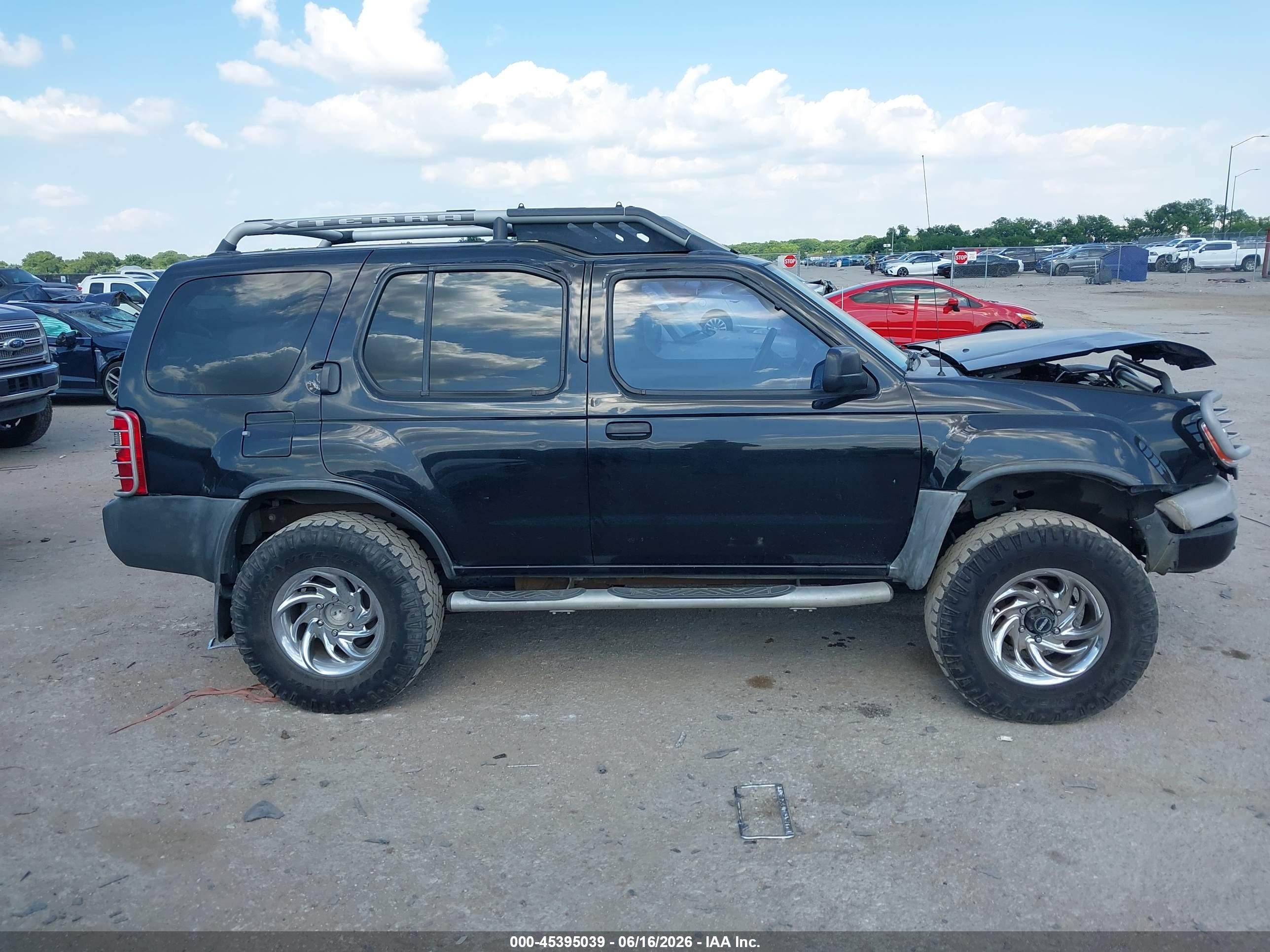 2001 Nissan Xterra Xe Black vin: 5N1ED28Y81C582196