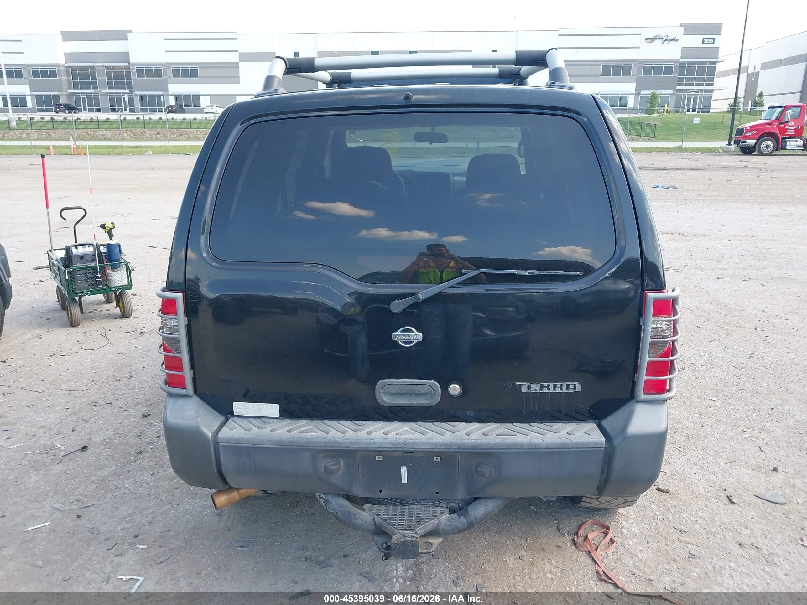 2001 Nissan Xterra Xe Black vin: 5N1ED28Y81C582196