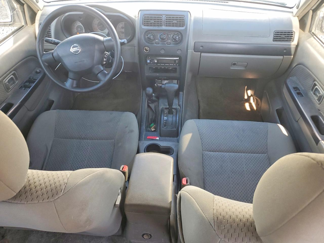 2004 Nissan Xterra Xe White vin: 5N1ED28Y84C626170