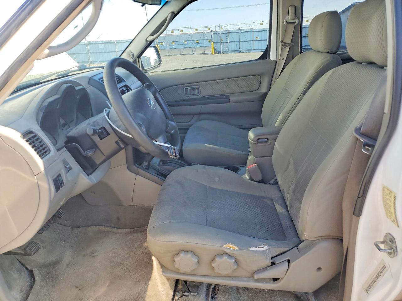 2004 Nissan Xterra Xe White vin: 5N1ED28Y84C626170
