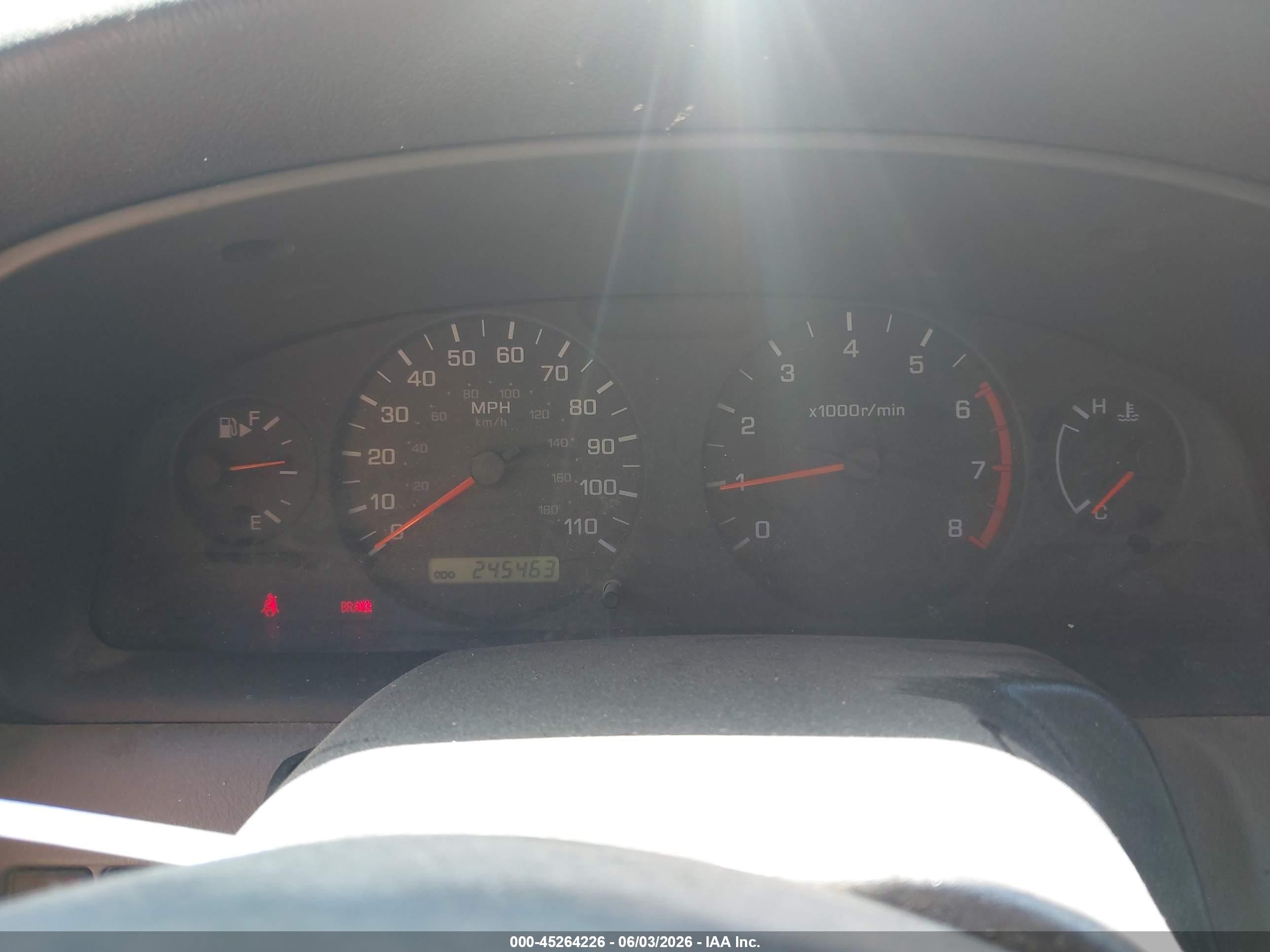 2001 Nissan Xterra Xe Yellow vin: 5N1ED28Y91C573197