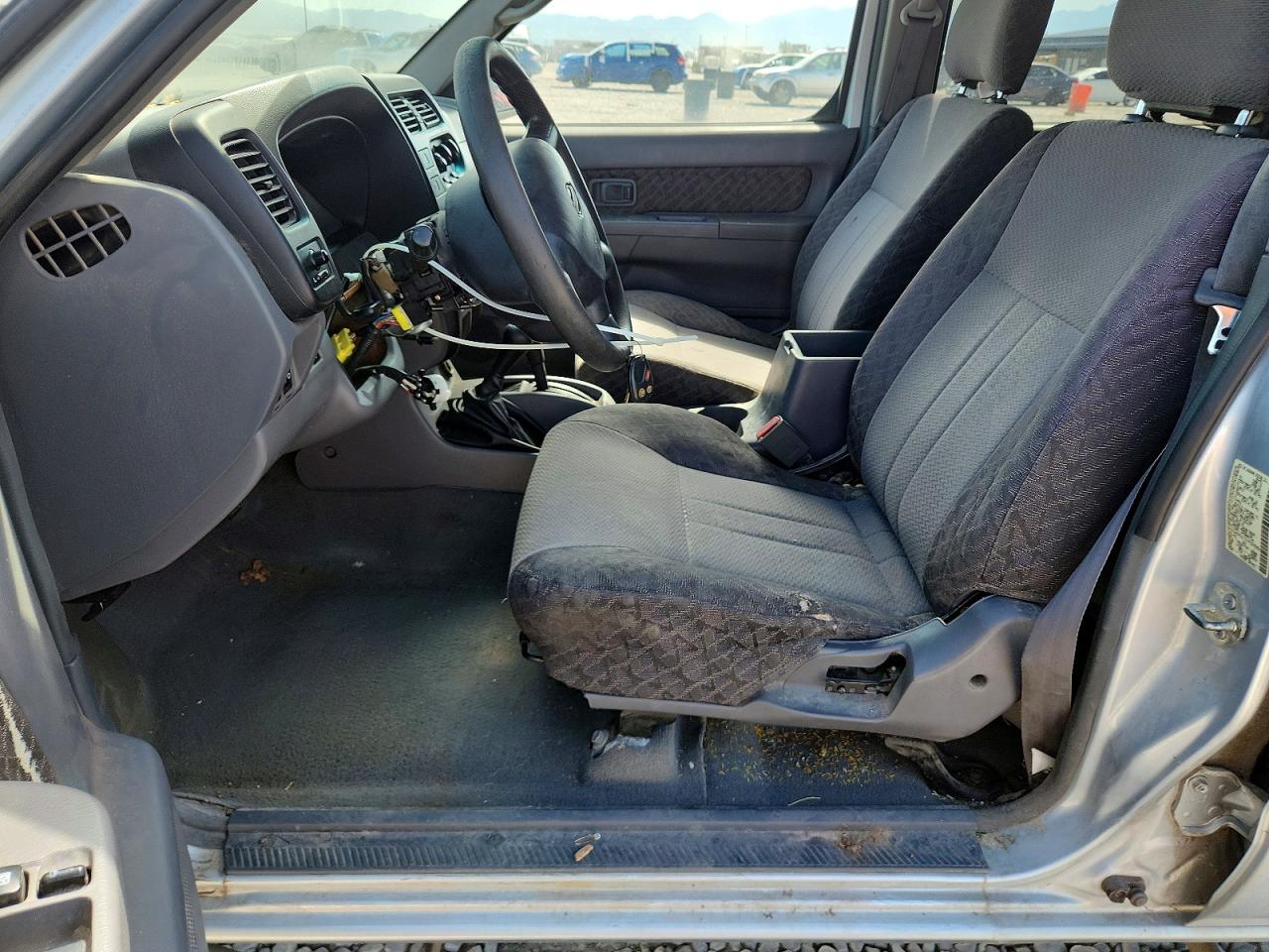 2001 Nissan Xterra Xe-v6 Silver vin: 5N1ED28Y91C579288