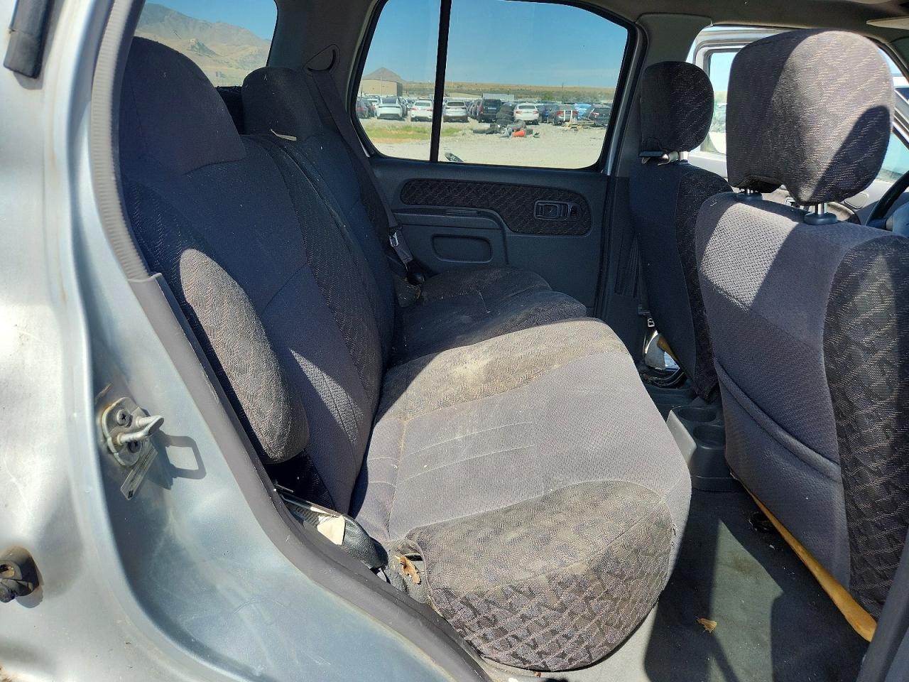 2001 Nissan Xterra Xe-v6 Silver vin: 5N1ED28Y91C579288