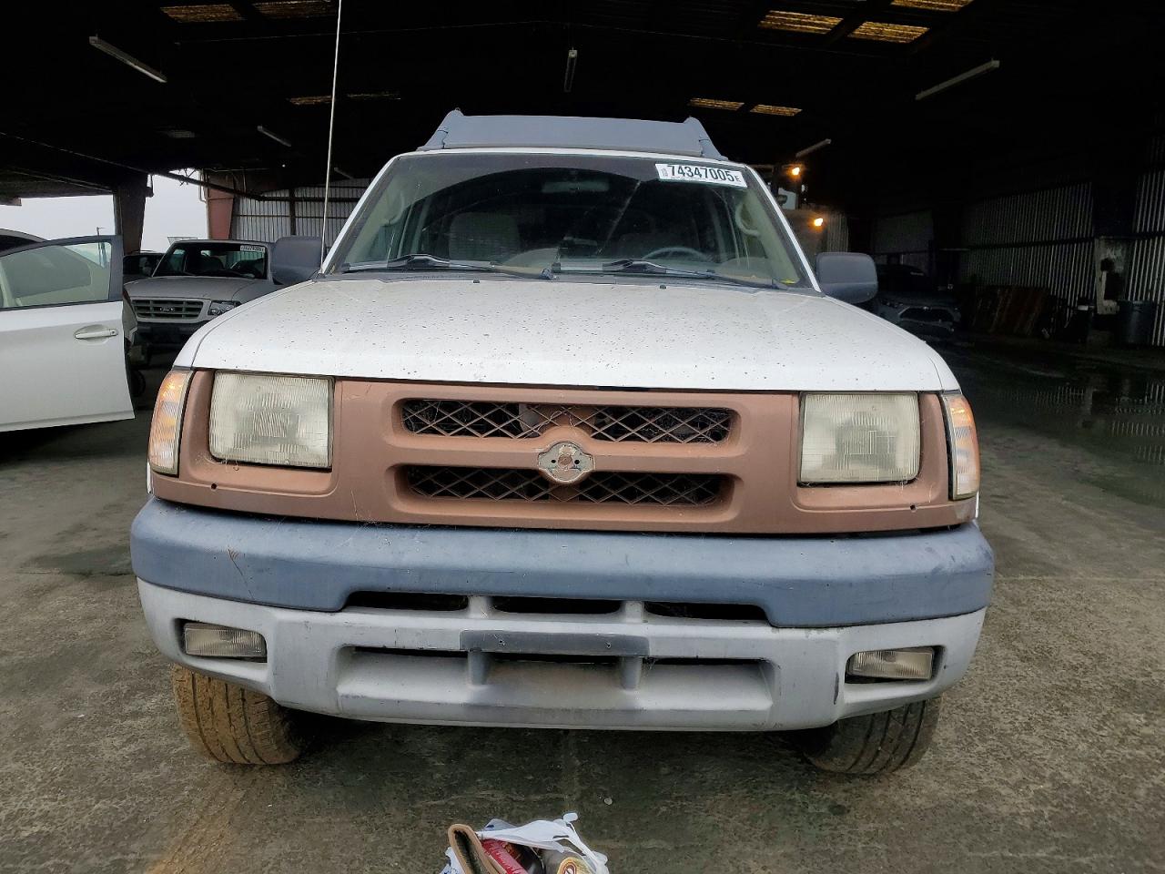 2000 Nissan Xterra White vin: 5N1ED28Y9YC534619