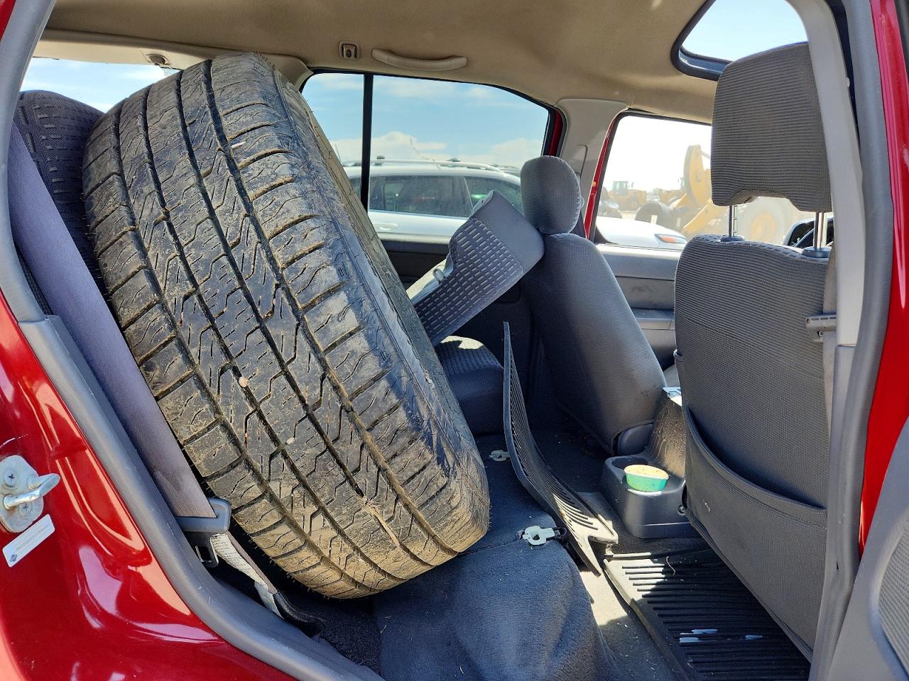 2001 Nissan Xterra Xe-v6 Red vin: 5N1ED28YX1C556683