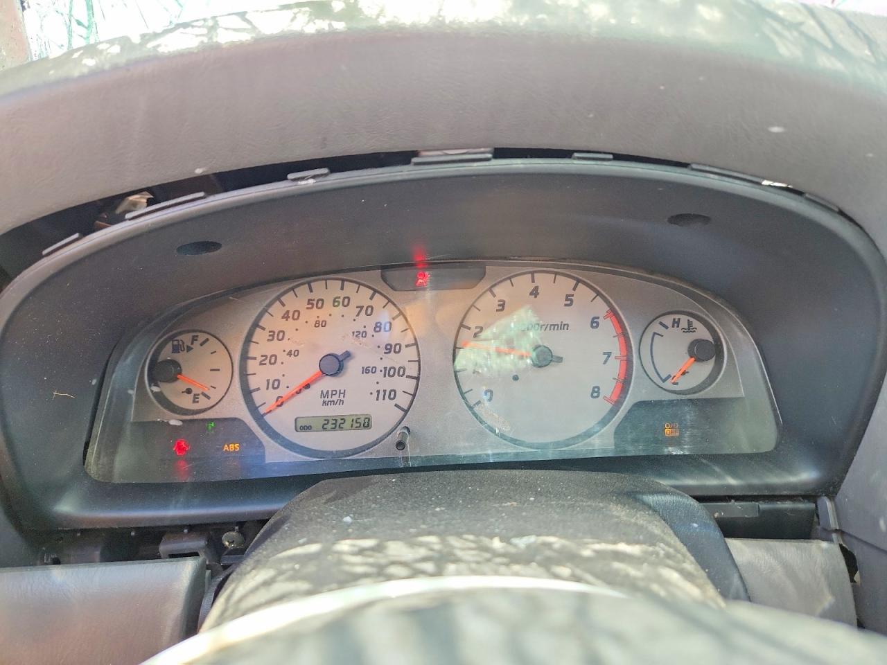 2001 Nissan Xterra Xe-v6 Red vin: 5N1ED28YX1C556683