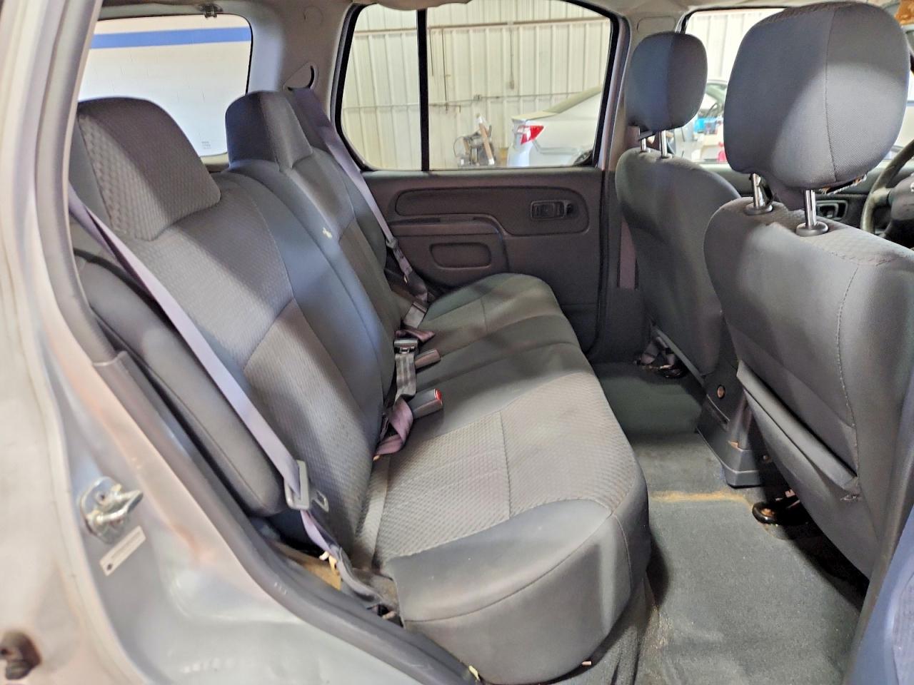 2004 Nissan Xterra Xe Серебряный vin: 5N1ED28YX4C653256