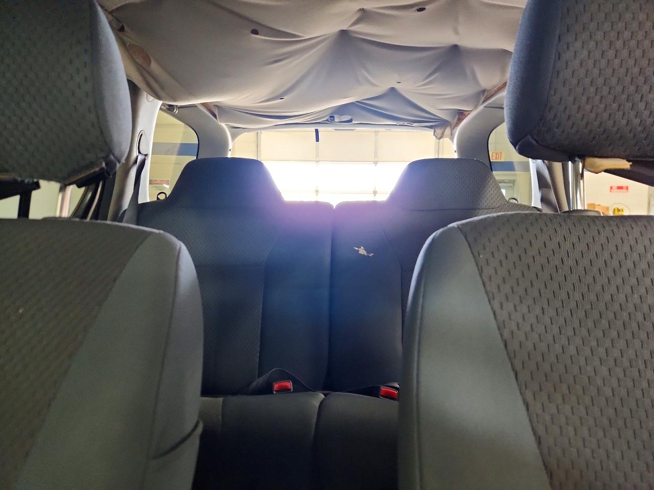 2004 Nissan Xterra Xe Серебряный vin: 5N1ED28YX4C653256