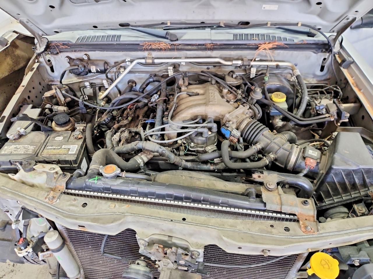 2004 Nissan Xterra Xe Серебряный vin: 5N1ED28YX4C653256