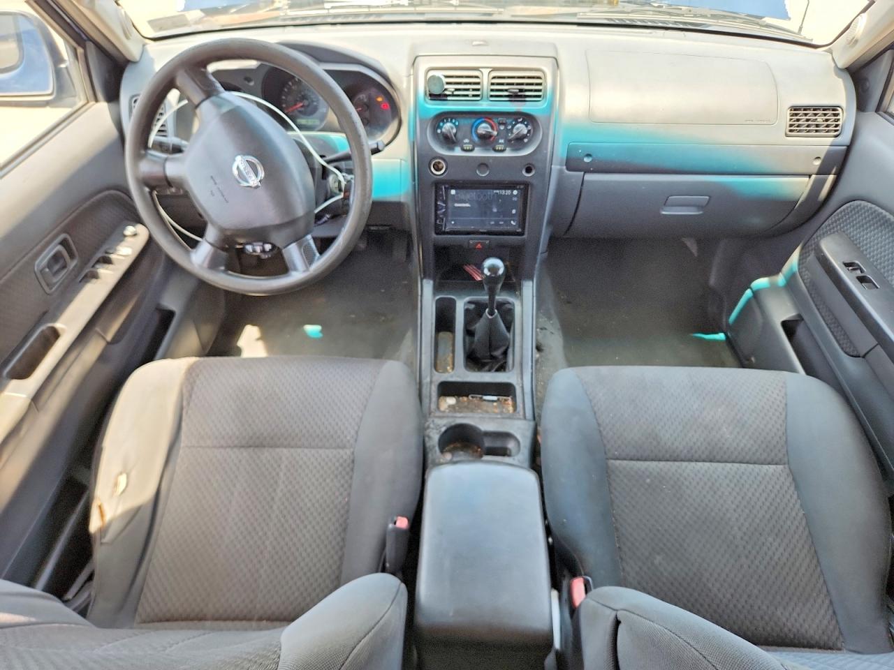 2002 Niss Xterra Xe Blue vin: 5N1MD28T62C531460