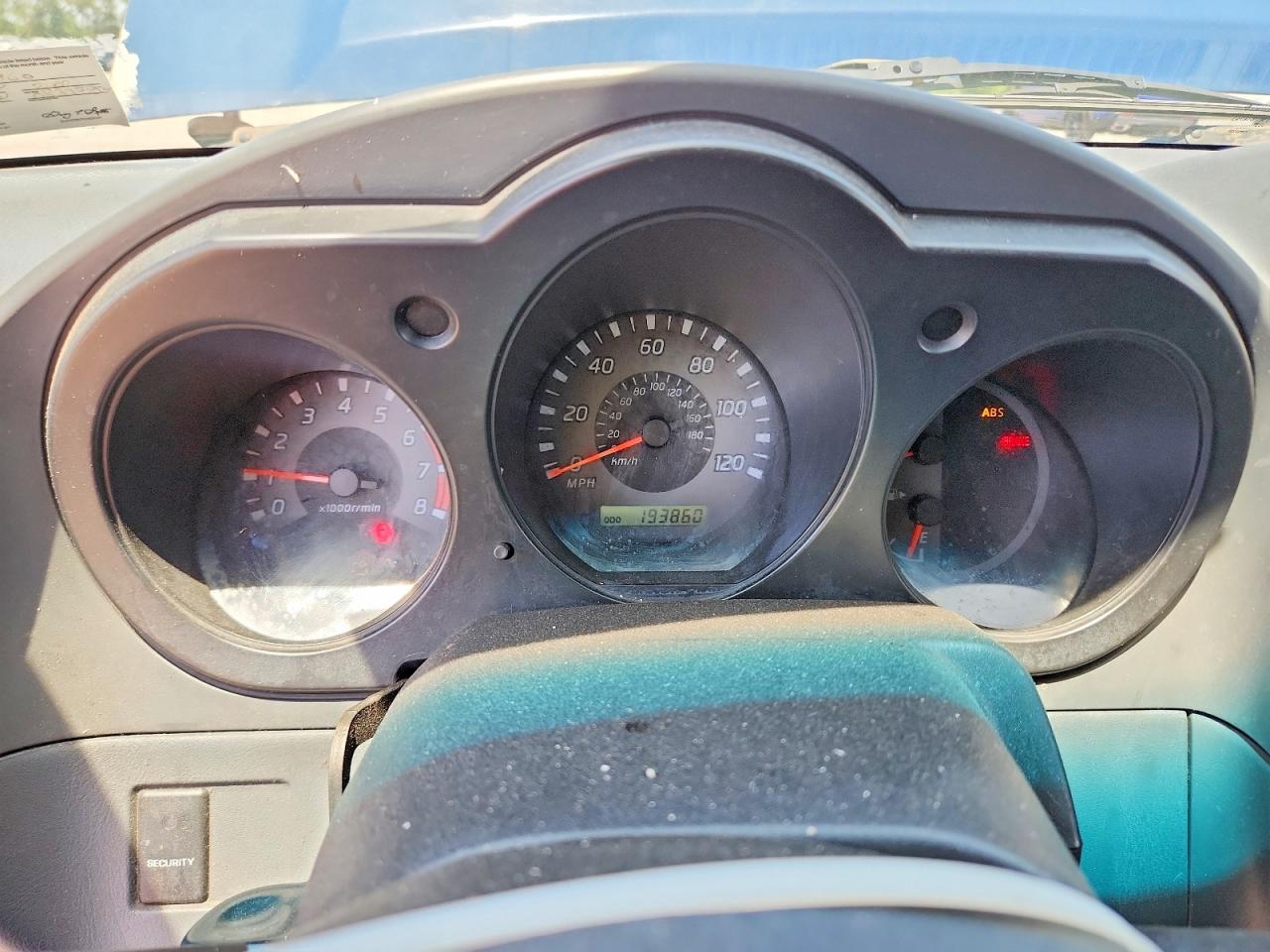 2002 Niss Xterra Xe Blue vin: 5N1MD28T62C531460