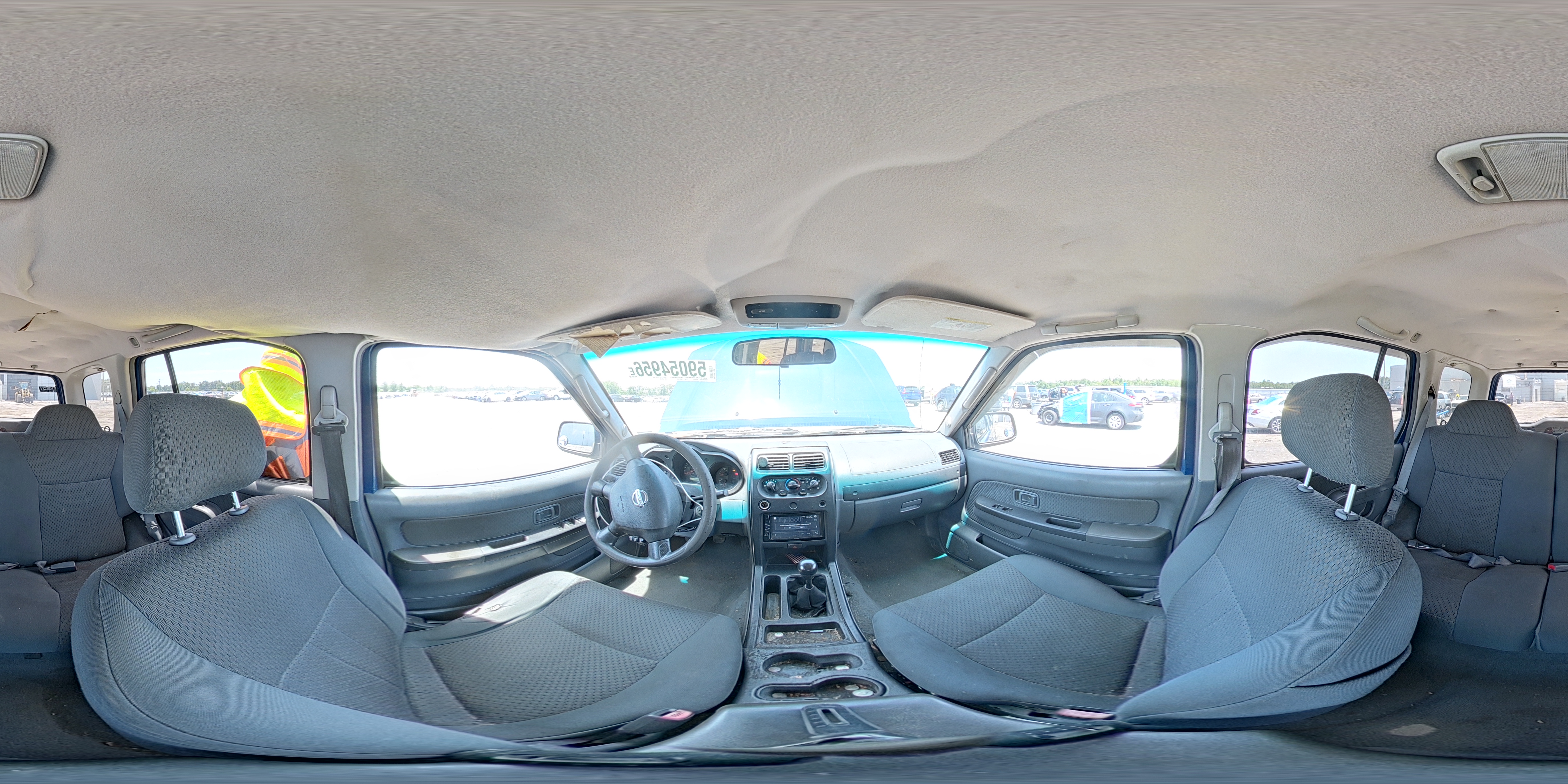 2002 Niss Xterra Xe Blue vin: 5N1MD28T62C531460