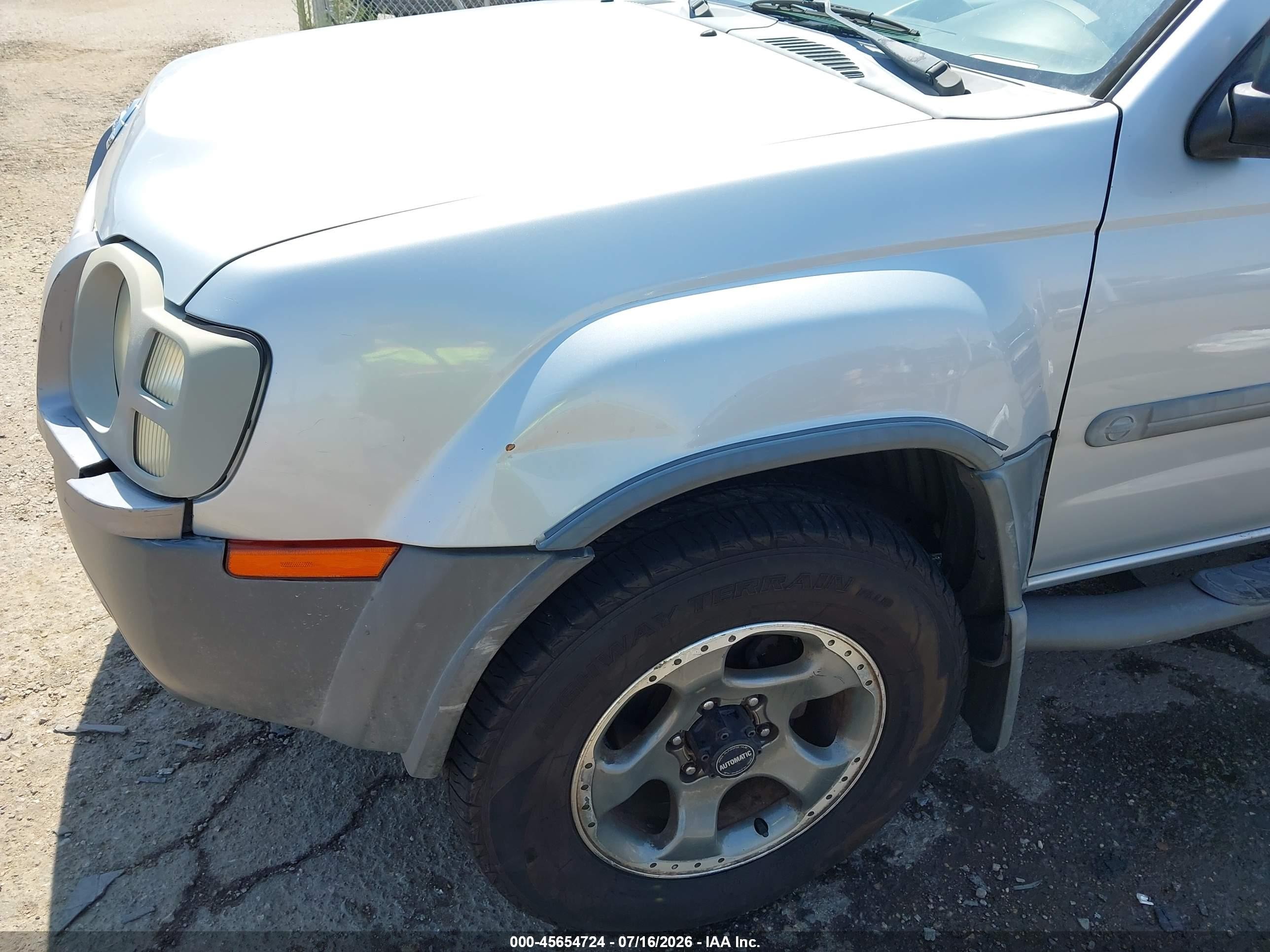 2002 Nissan Xterra Se S/c Silver vin: 5N1MD28Y42C568955