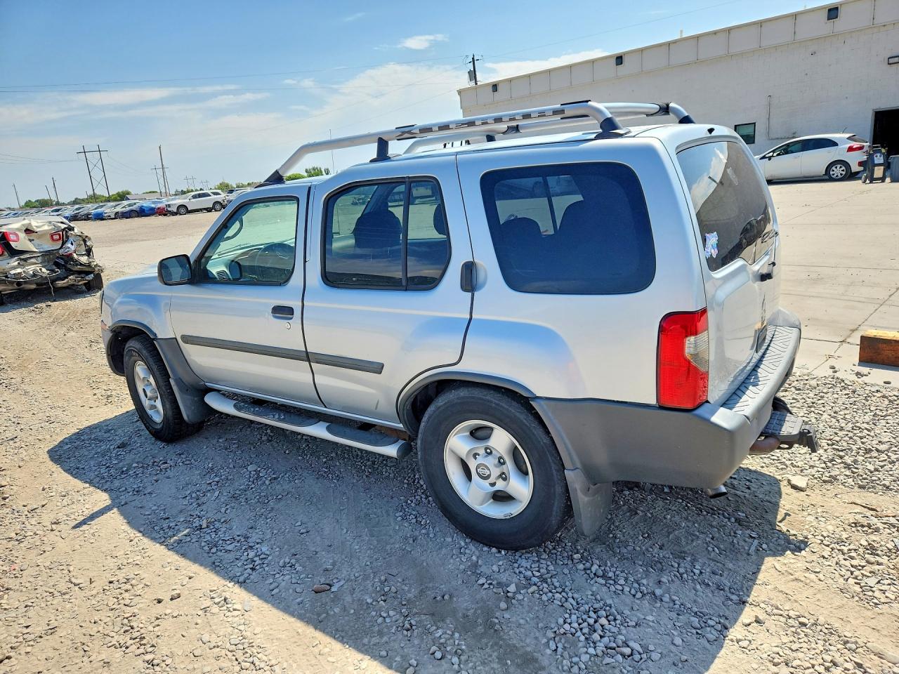 2002 Nissan Xterra Xe S Silver vin: 5N1MD28Y62C568990