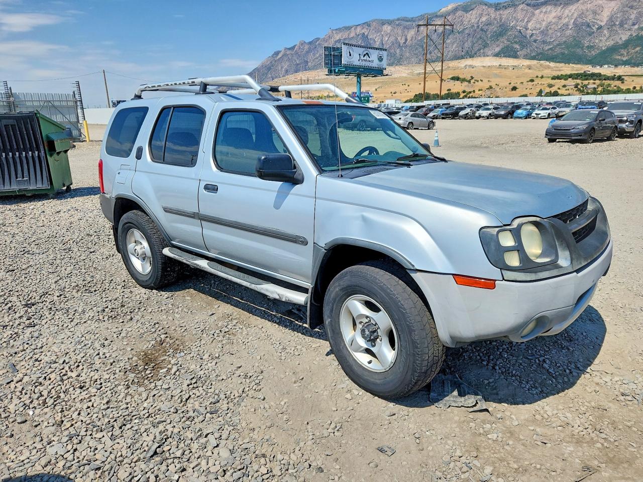 2002 Nissan Xterra Xe S Silver vin: 5N1MD28Y62C568990