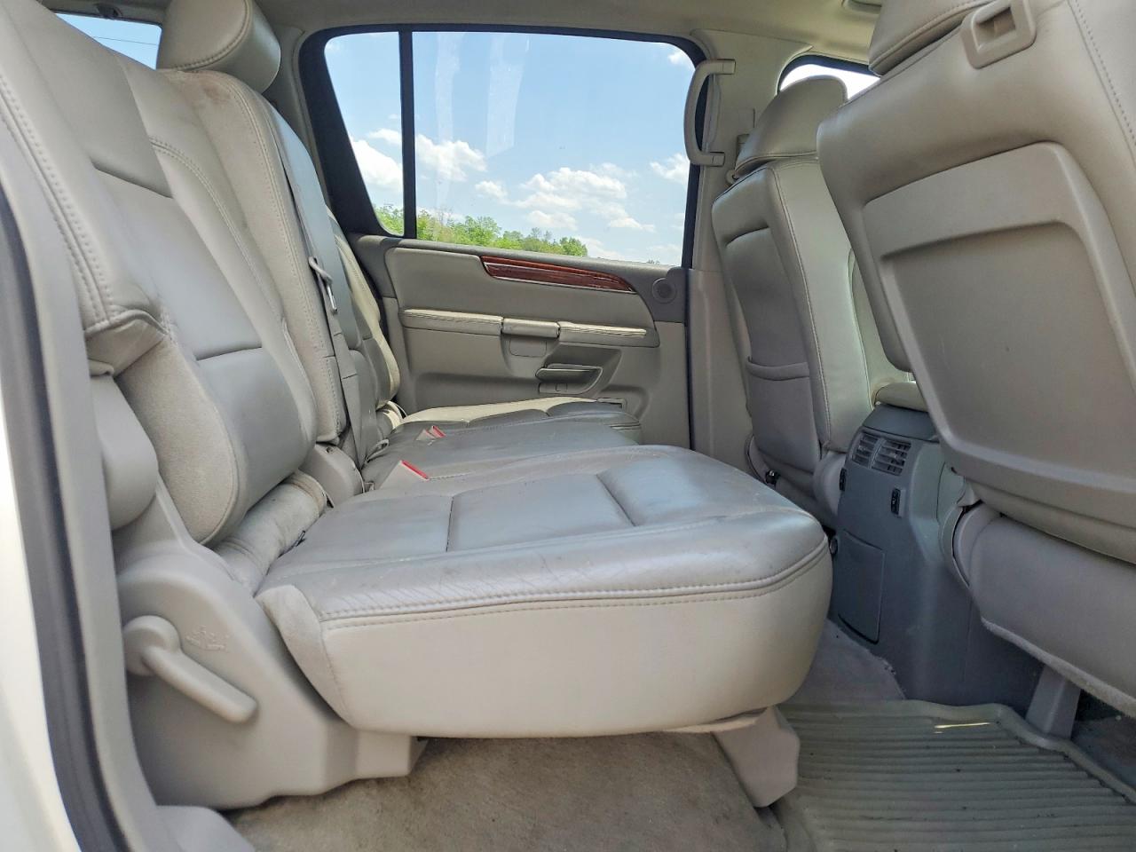 2008 Infiniti Qx56 Base White vin: 5N3AA08C08N905209