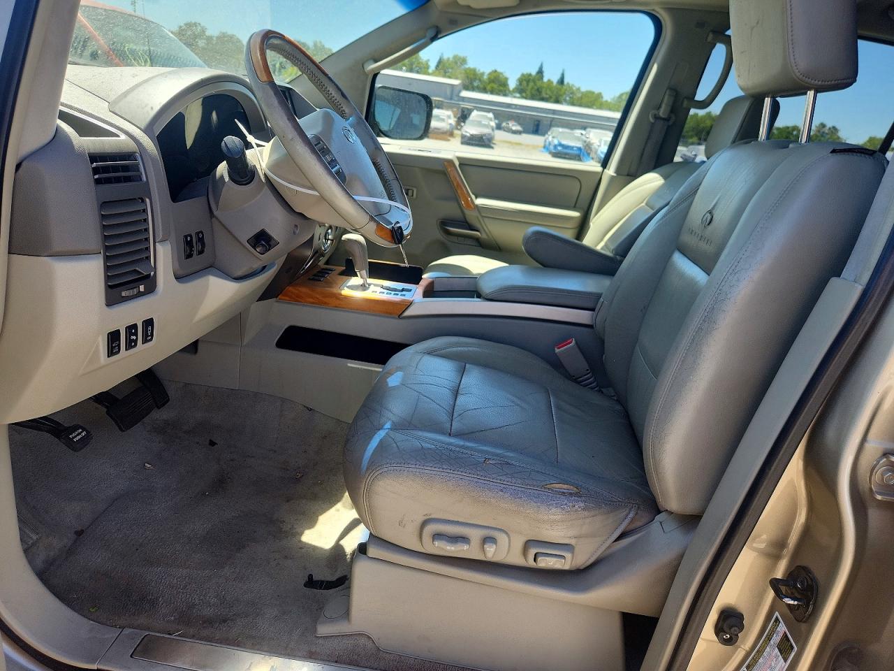 2004 Infiniti Qx56 Base Tan vin: 5N3AA08C14N812290
