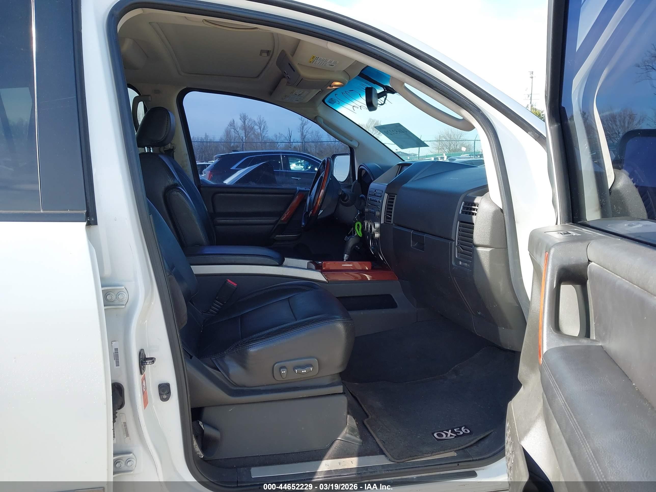 2007 Infiniti Qx56   White vin: 5N3AA08C17N804212