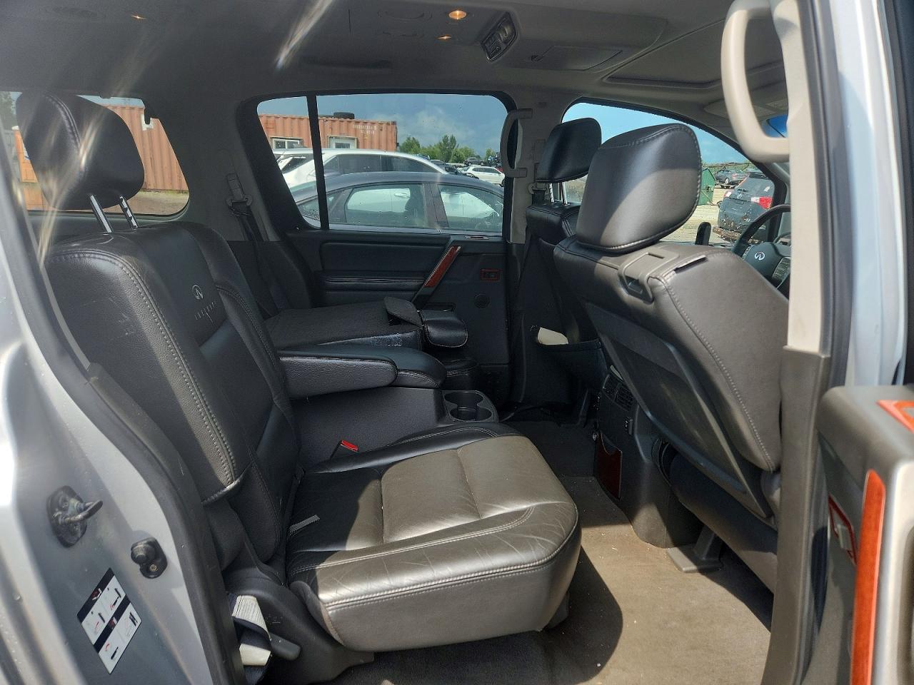 2005 Infiniti Qx56 Base Silver vin: 5N3AA08C75N808326