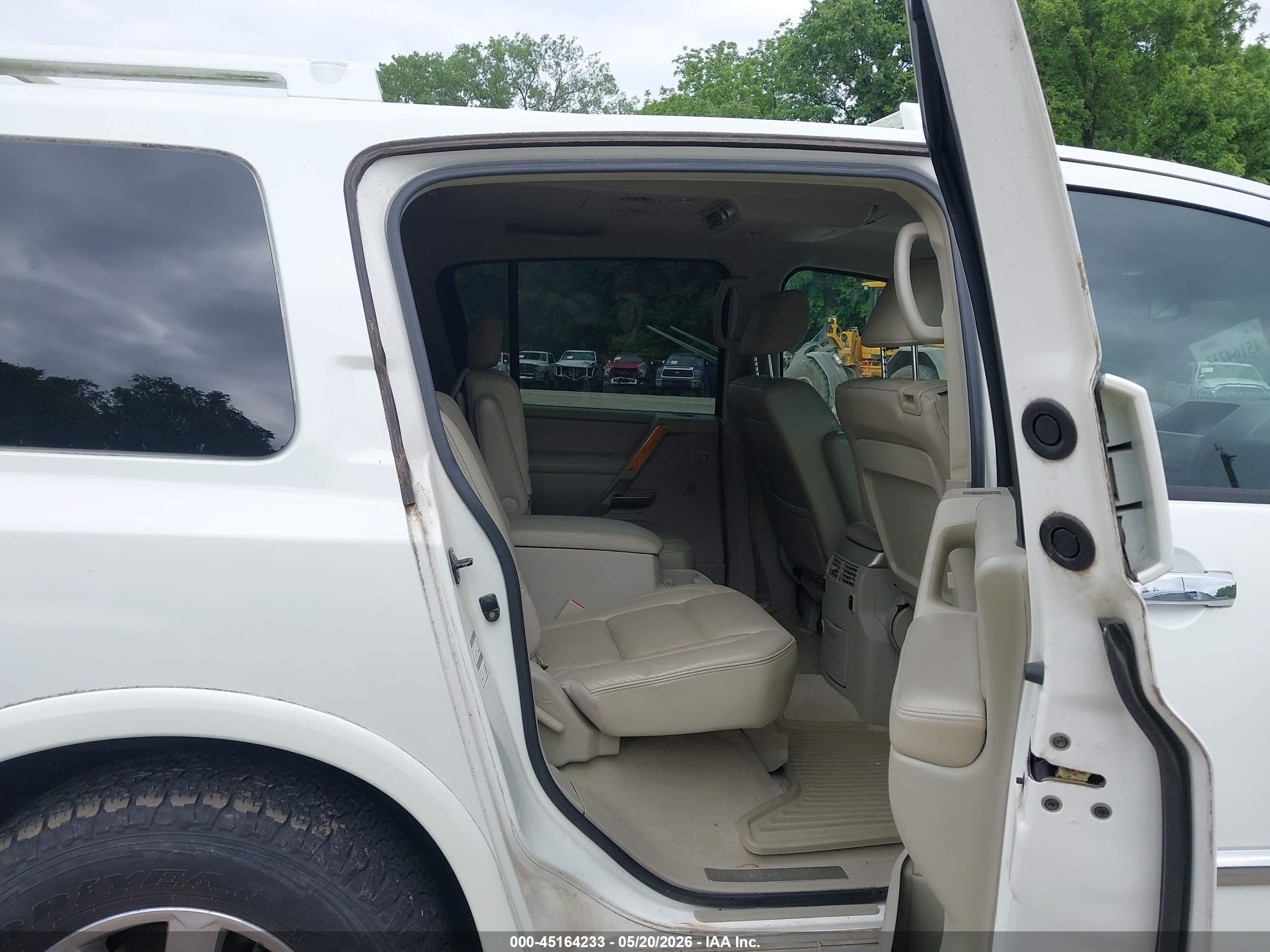 2006 Infiniti Qx56   White vin: 5N3AA08C96N801881