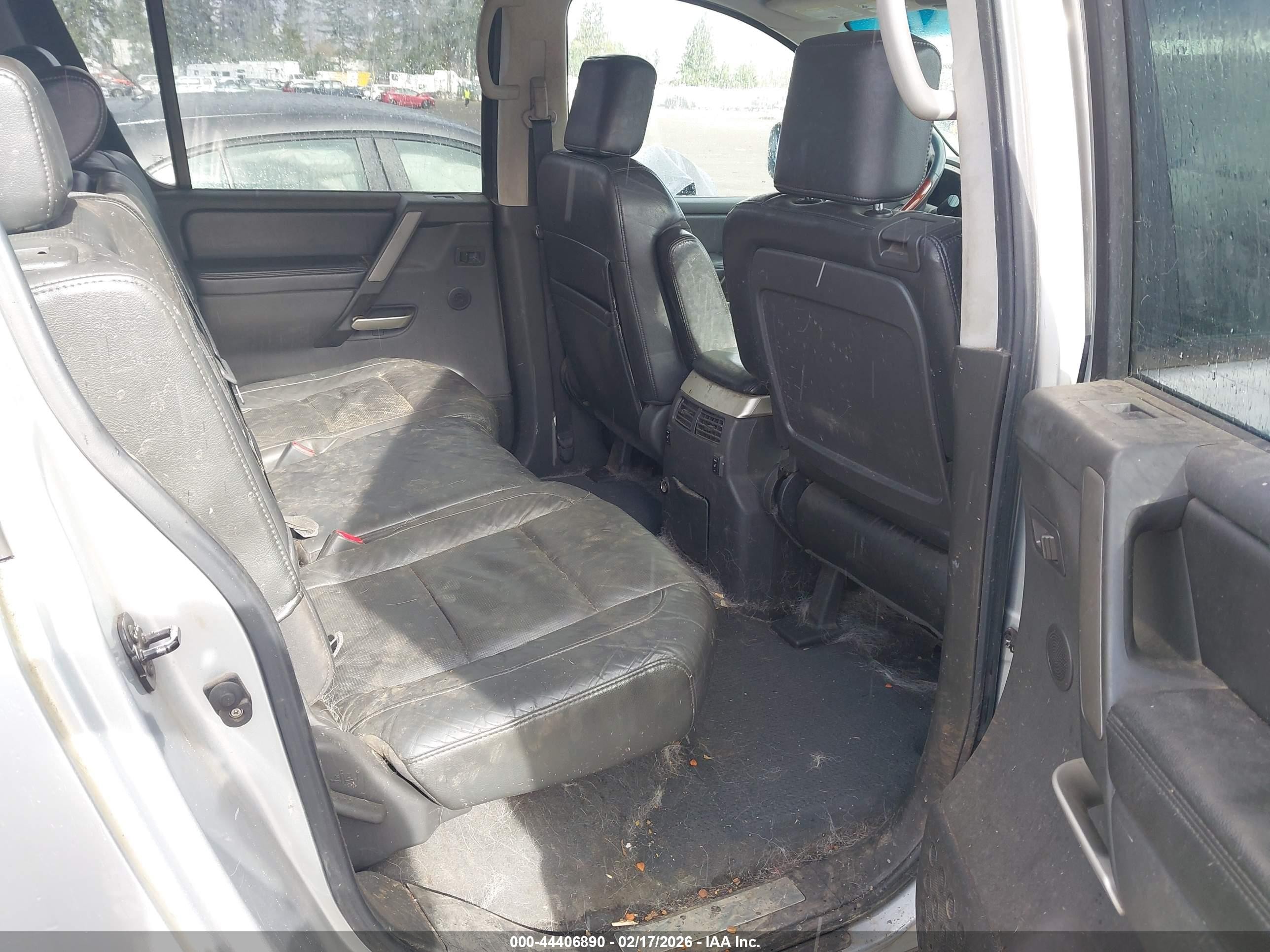 2004 Infiniti Qx56   Silver vin: 5N3AA08CX4N803765