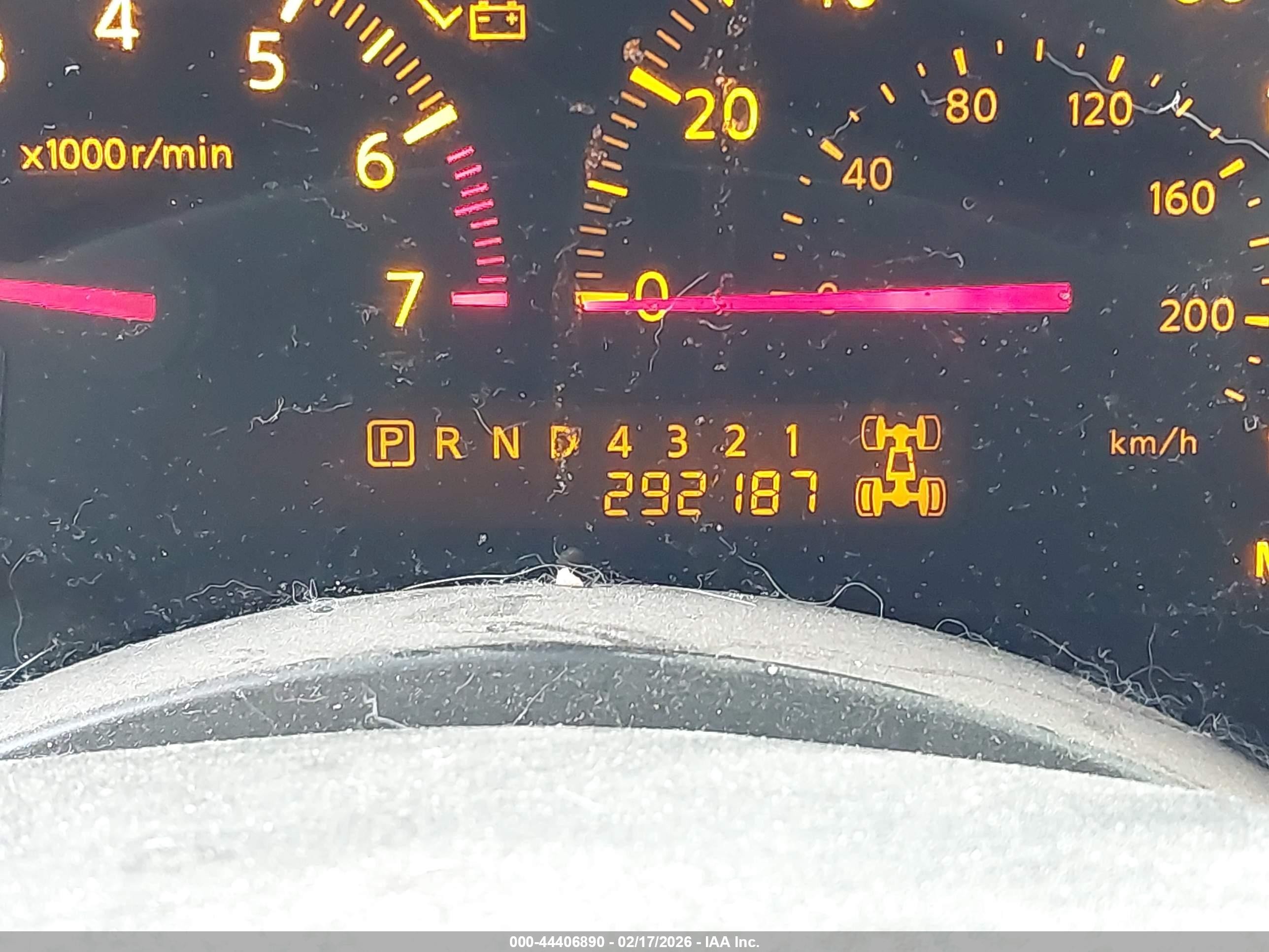2004 Infiniti Qx56   Silver vin: 5N3AA08CX4N803765