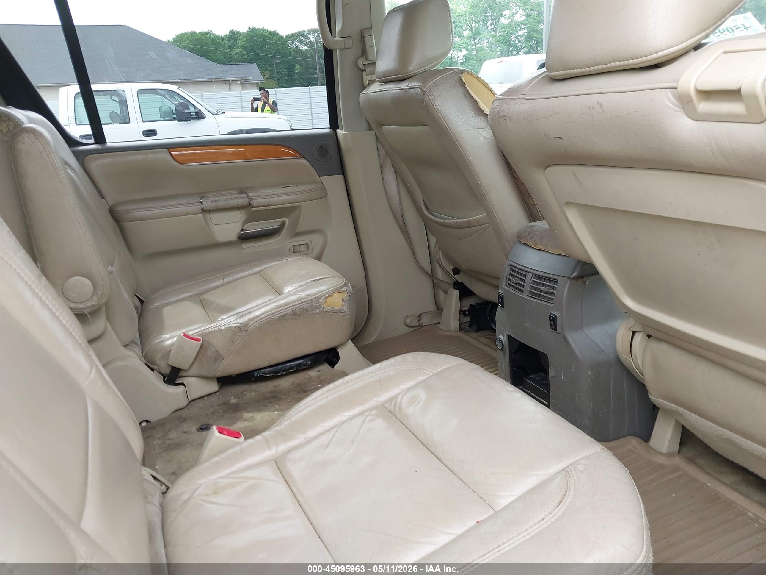 2009 Infiniti Qx56   White vin: 5N3AA08D89N903380