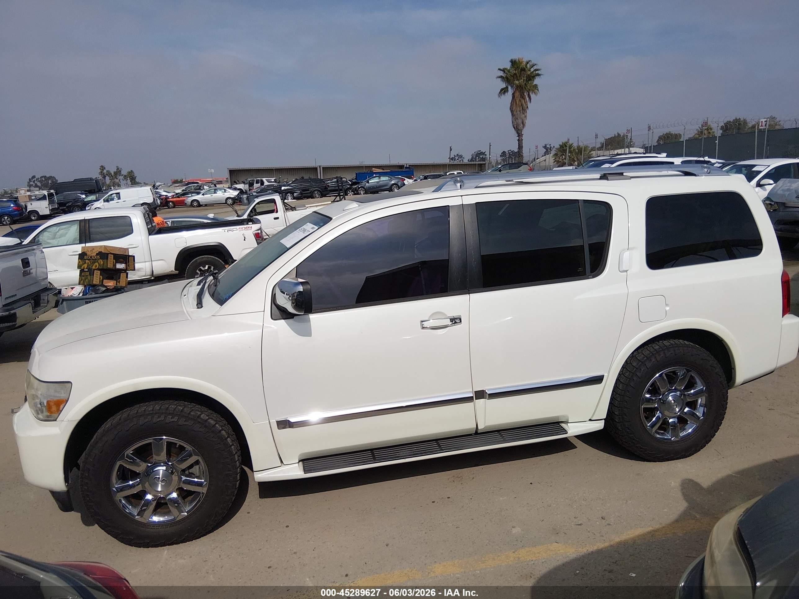 2010 Infiniti Qx56   White vin: 5N3ZA0NF2AN902836