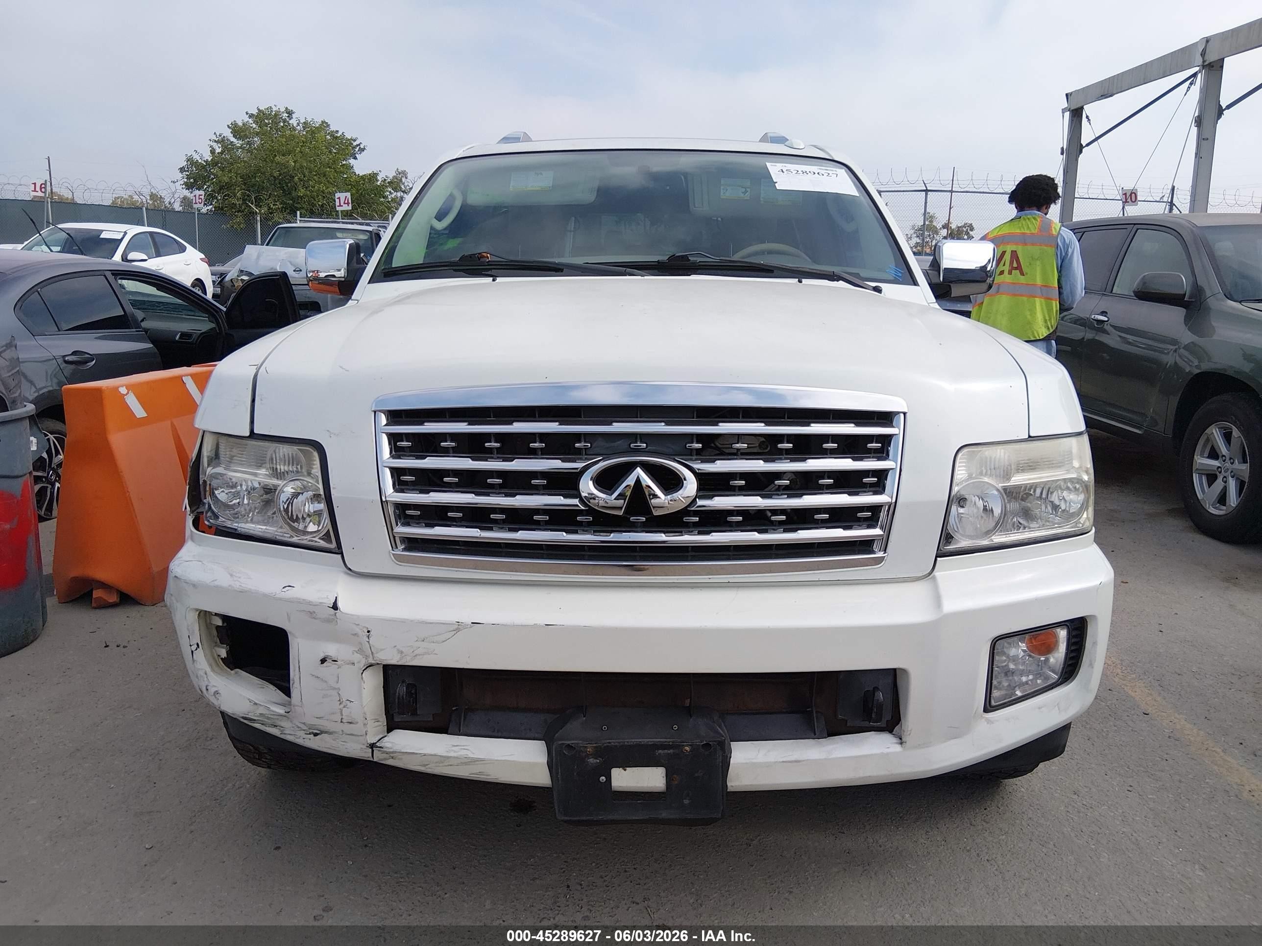 2010 Infiniti Qx56   White vin: 5N3ZA0NF2AN902836