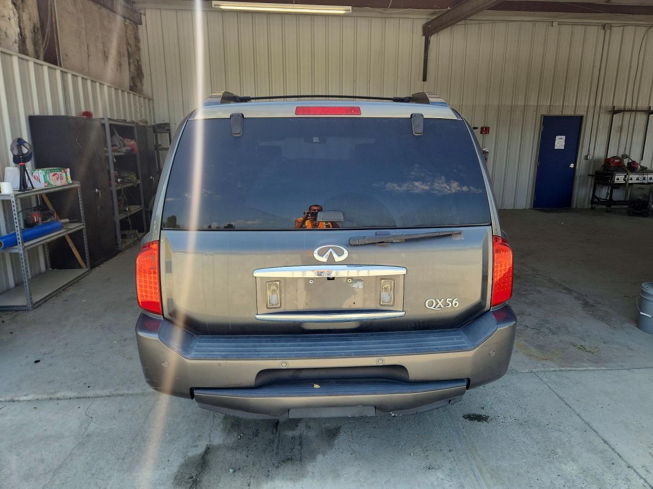 2010 Infiniti Qx56 Base Gray vin: 5N3ZA0NF3AN908709