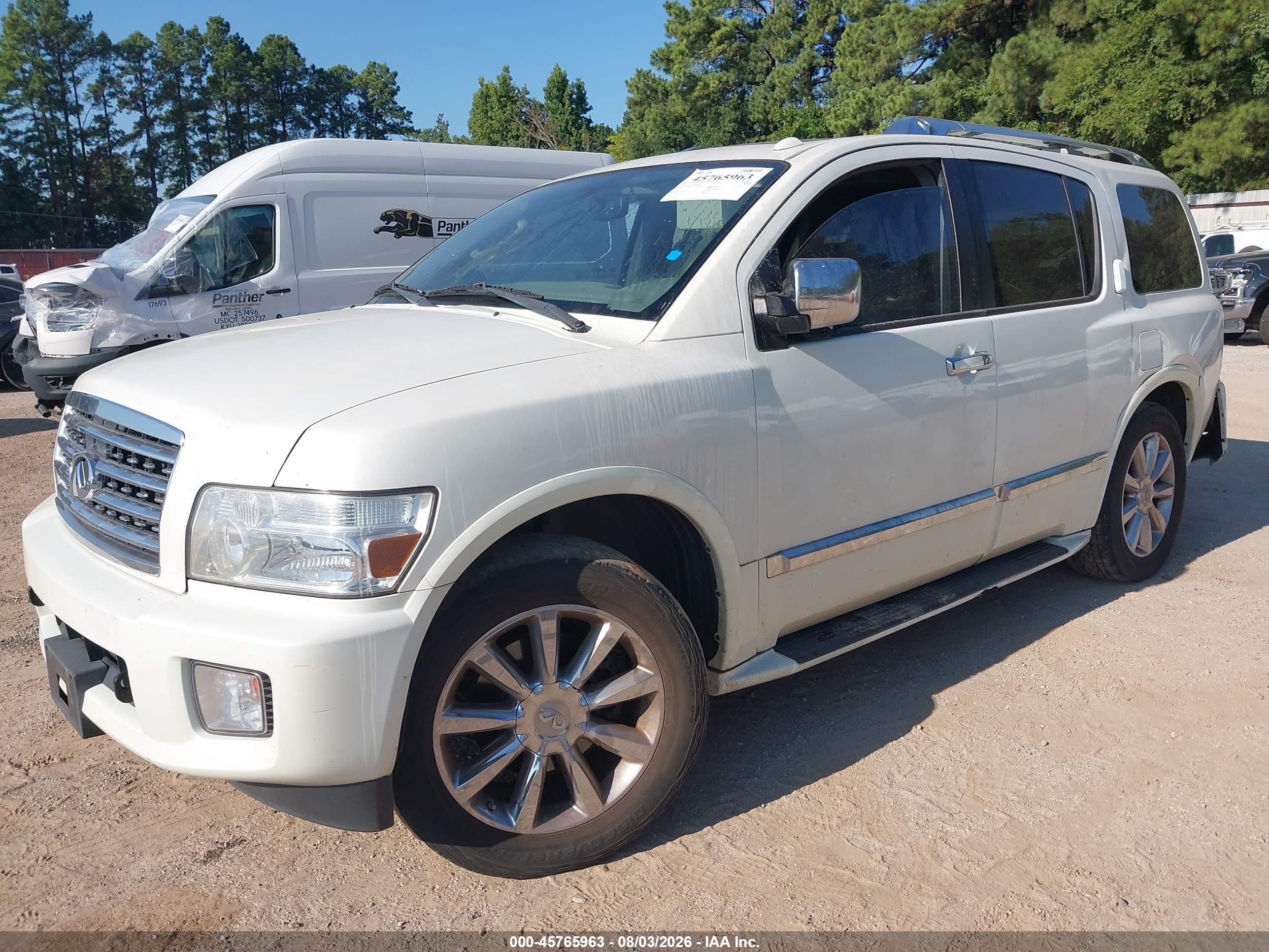 2010 Infiniti Qx56   White vin: 5N3ZA0NF8AN903084