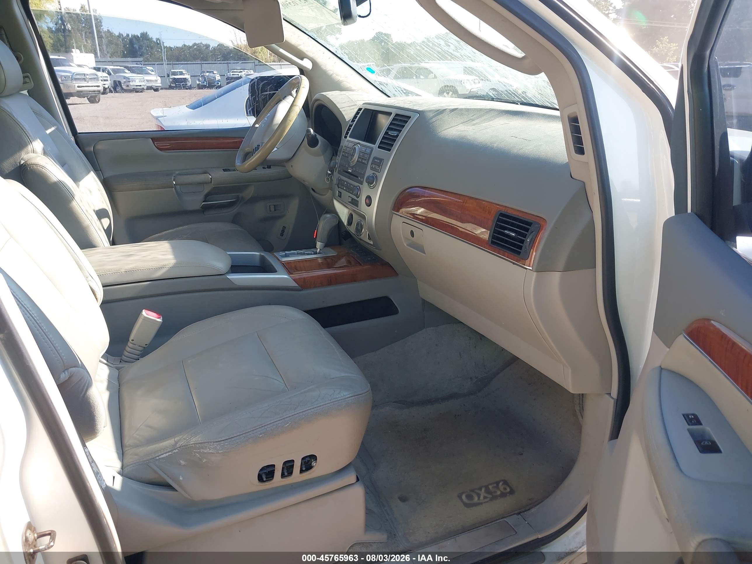 2010 Infiniti Qx56   White vin: 5N3ZA0NF8AN903084