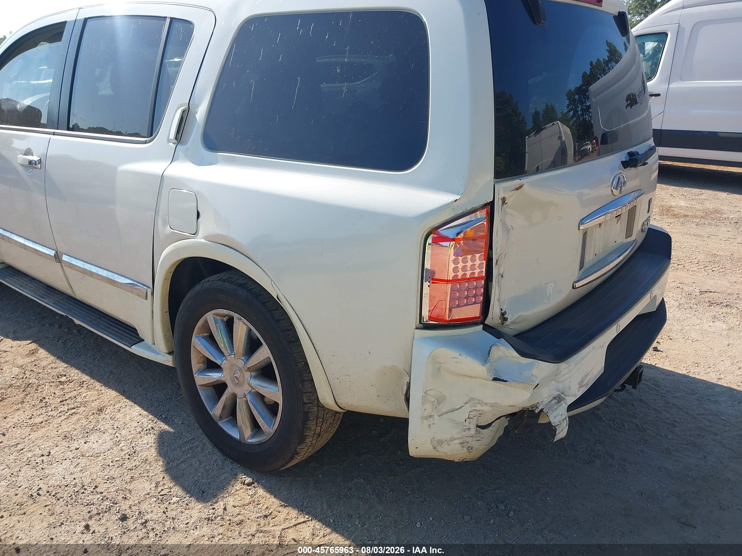 2010 Infiniti Qx56   White vin: 5N3ZA0NF8AN903084