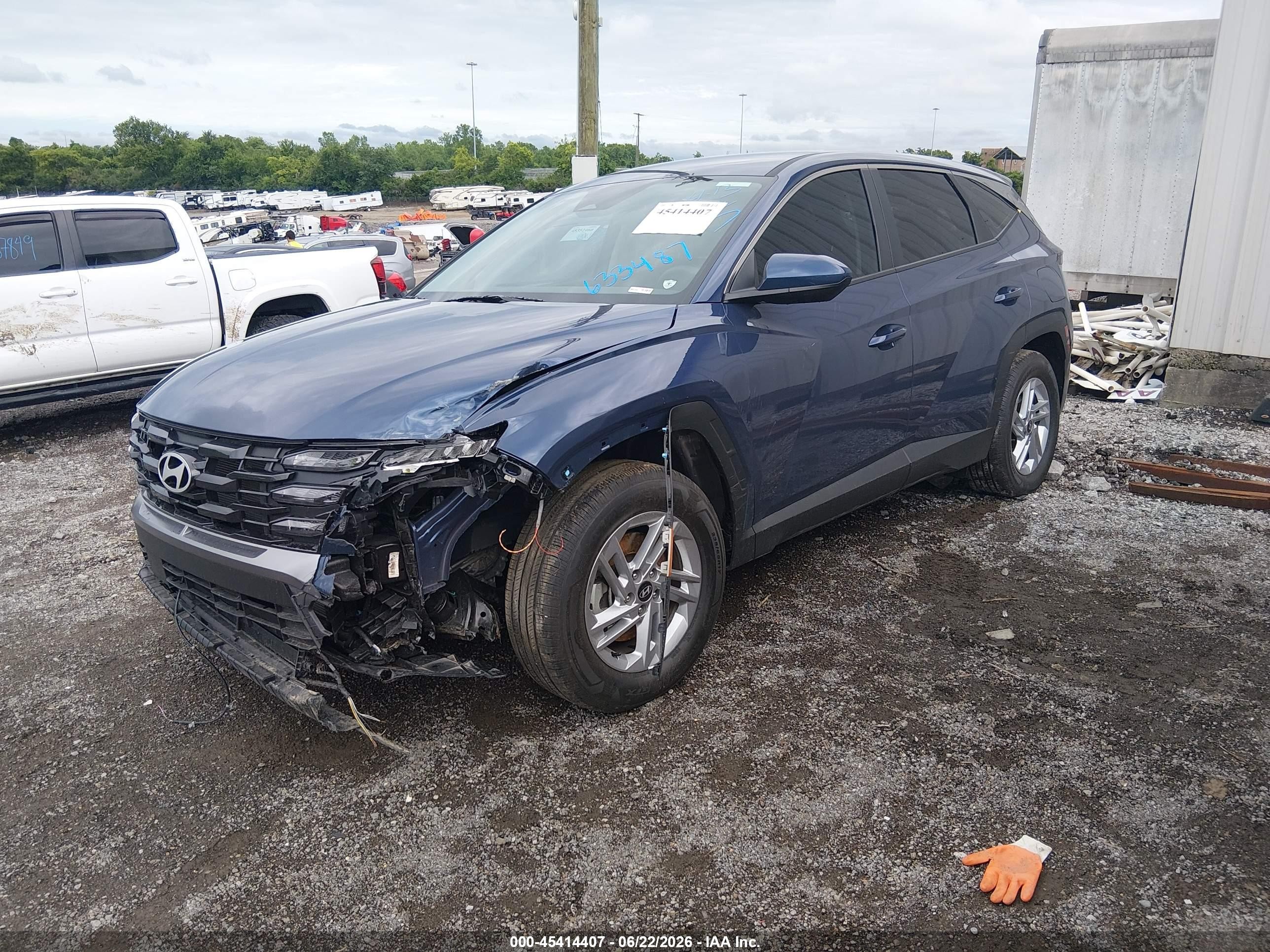 2026 Hyundai Tucson Se Dark Blue vin: 5NMJA3DEXTH633487
